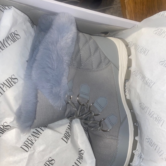 Gray snow boots - Picture 1 of 1